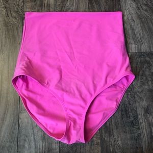 SUPER HIGH WAISTED BIKINI BOTTOMS!
